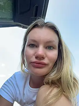 justmilaa's Webcam Show