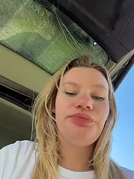 justmilaa's Webcam Show