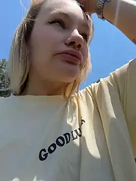 justmilaa Шоу с уебкамера