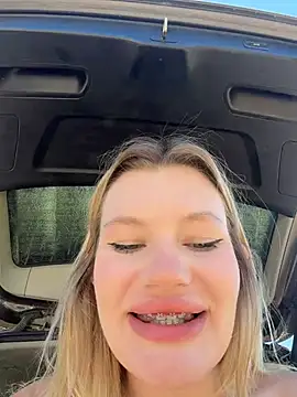 justmilaa Шоу с уебкамера