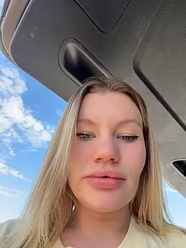 justmilaa's Webcam Show