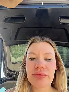 justmilaa Show in webcam