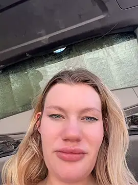 justmilaa's Webcam Show