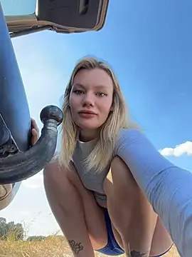 justmilaa Webcam show