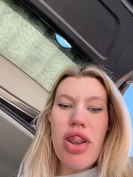 justmilaa's Webcam Show