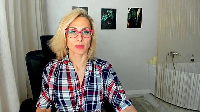 MuseOfStage's Live XXX Chat
