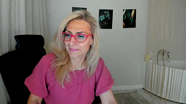 MuseOfStage Chat XXX in diretta