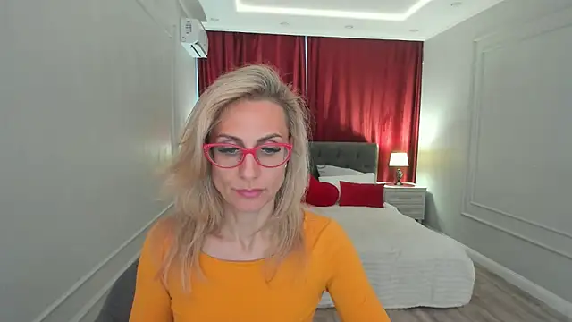 MuseOfStage's Live XXX Chat