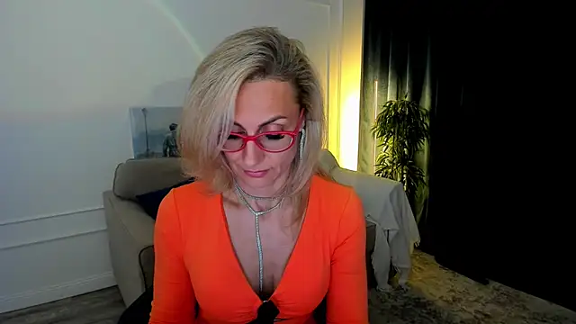 MuseOfStage's Live XXX Chat