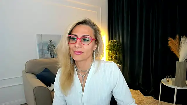 MuseOfStage's Live XXX Chat