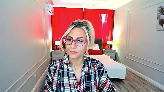 MuseOfStage's Live XXX Chat
