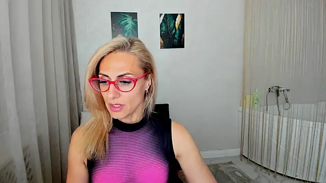 MuseOfStage's Live XXX Chat