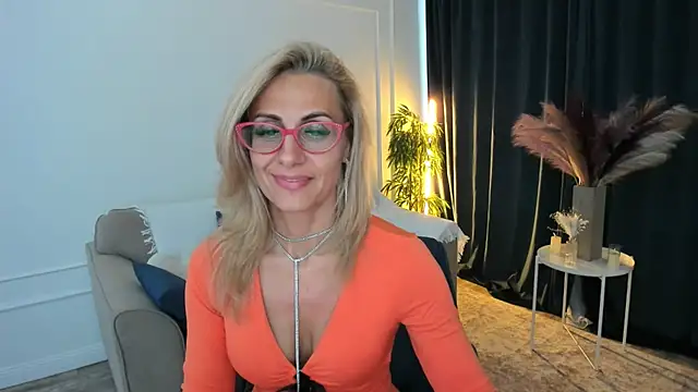 צ'אט XXX בשידור חי של MuseOfStage