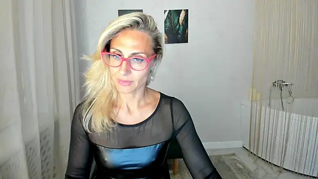 MuseOfStage's Live XXX Chat