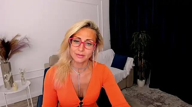 MuseOfStage's Live XXX Chat
