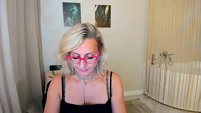 MuseOfStage's Live XXX Chat
