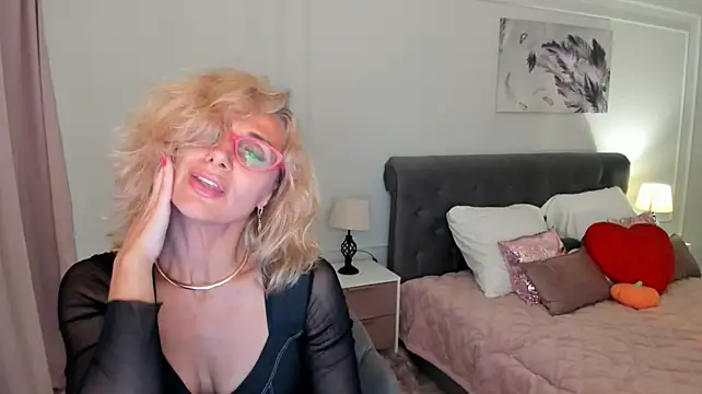 MuseOfStage's Live XXX Chat
