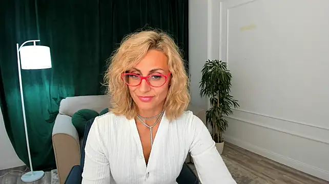 MuseOfStage Chat XXX live
