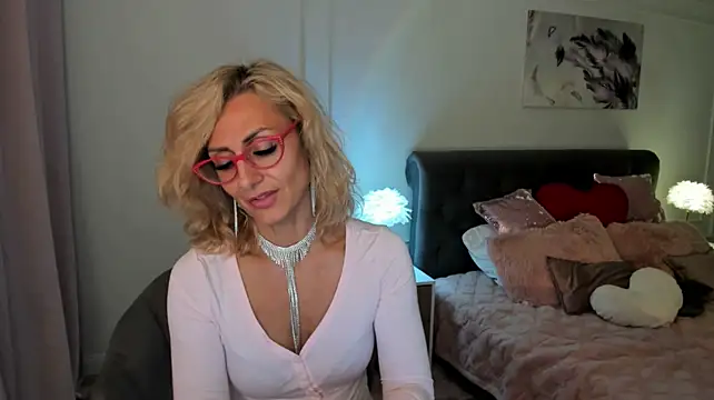 MuseOfStage's Webcam Show