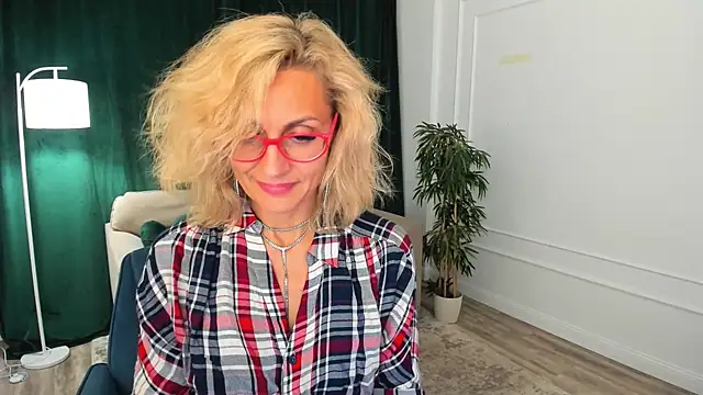 MuseOfStage's Live XXX Chat
