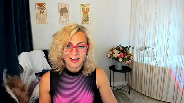 MuseOfStage's Live XXX Chat
