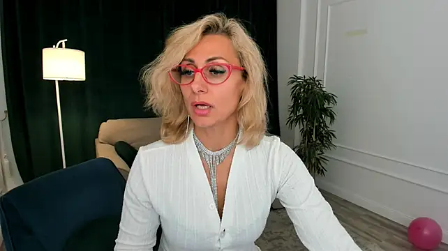 MuseOfStage Live XXX-chat