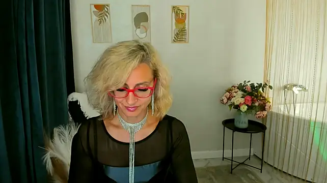 MuseOfStage's Live XXX Chat
