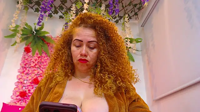 Chat XXX ao vivo de BLONDE_SEXYHOT