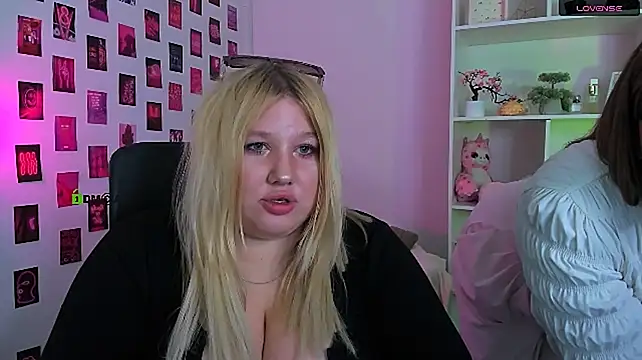 Вебкам-шоу juli_kisss