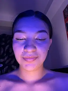 Hhannachiki's Live XXX Chat