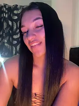 Hhannachiki's Live XXX Chat
