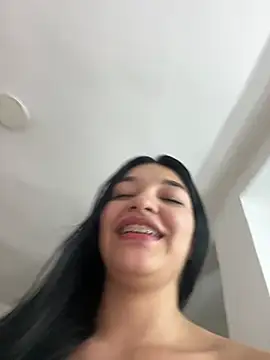 Živý XXX chat Hhannachiki