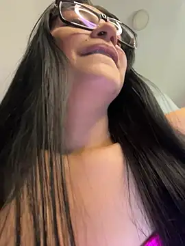 XXX chat uživo modela Hhannachiki