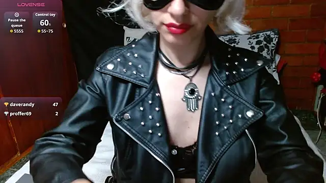 Persefonefireのウェブカメラショー