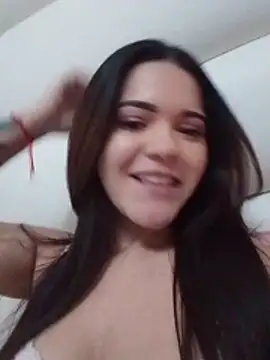 Chat +18 de Tayssa_666 ao vivo