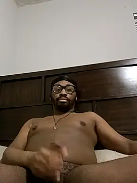 Hotcock100 élő XXX-chatje