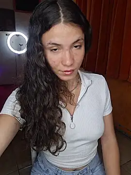 Show modela PocaHontas2026 na web-kameri