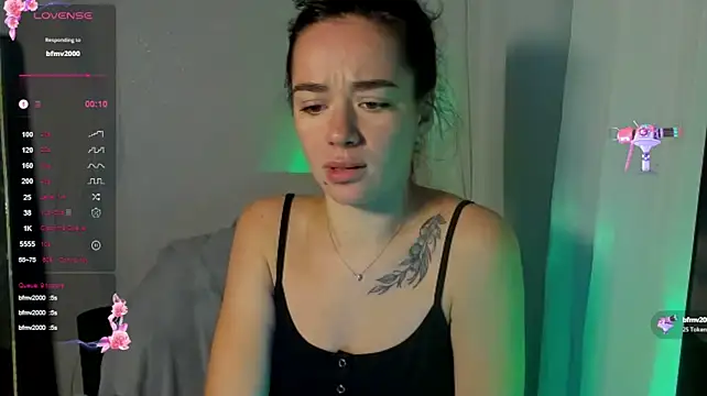 הופעת וובקאם של Bella_XO
