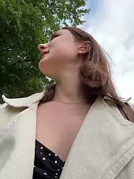 Dina_Teasen Webbikameraesitys