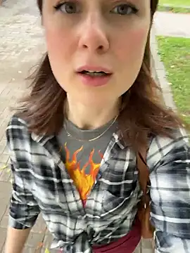 Dina_Teaseのウェブカメラショー