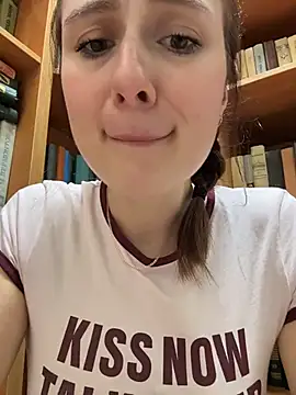 Dina_Teasen Webbikameraesitys