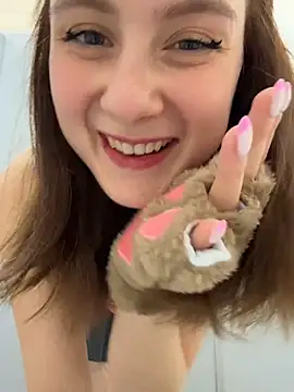 Dina_Tease Show in webcam