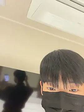 lilboy06@xh Show in webcam