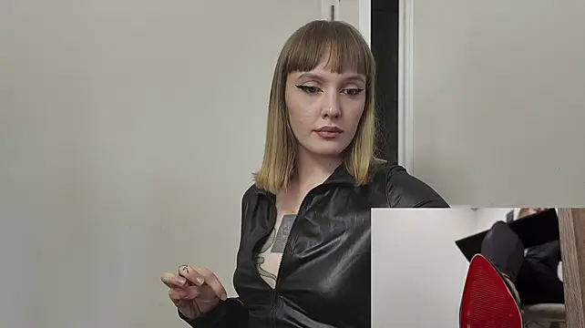 MistressSilvia's Webcam Show