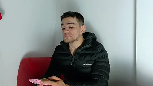 Show modela Sexy_Alejandro_ na web-kameri
