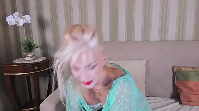 Rita_Farel – Naživo XXX chat