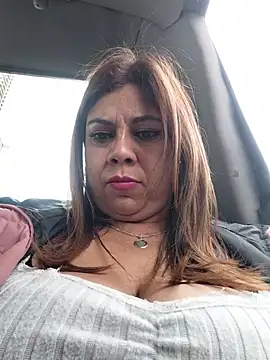 دردشة Laura-Hernandez الجنسية المباشرة