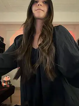 חדר צ'אט בשידור חי של aly_golden_