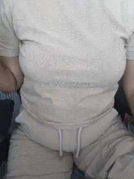 Chat +18 de QueenHaryanaa ao vivo