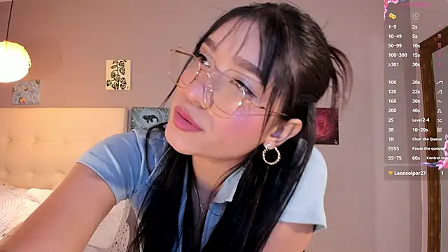 Maia_W10's Live XXX Chat